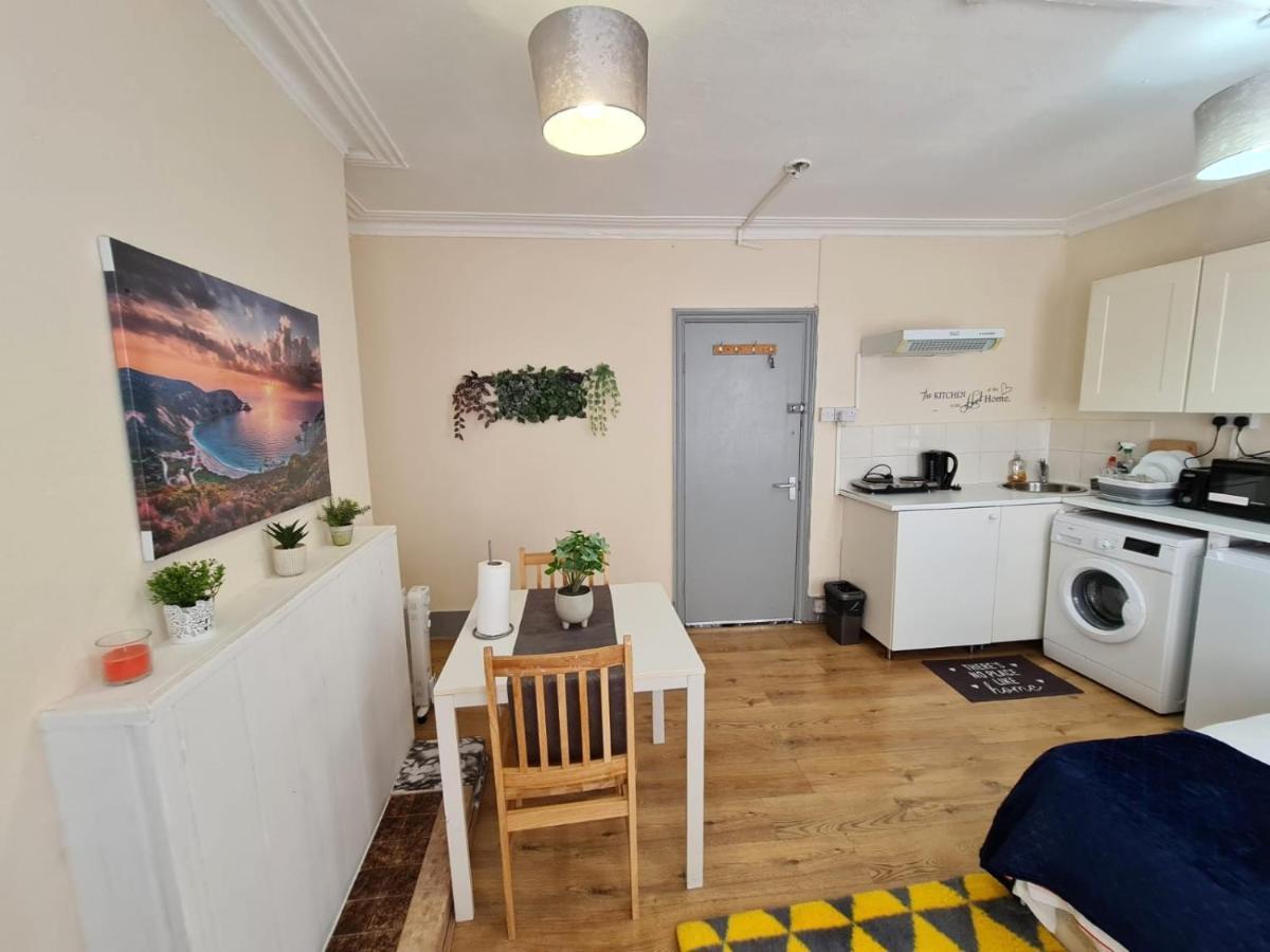 Lovely Private Room Near Central London Exterior foto
