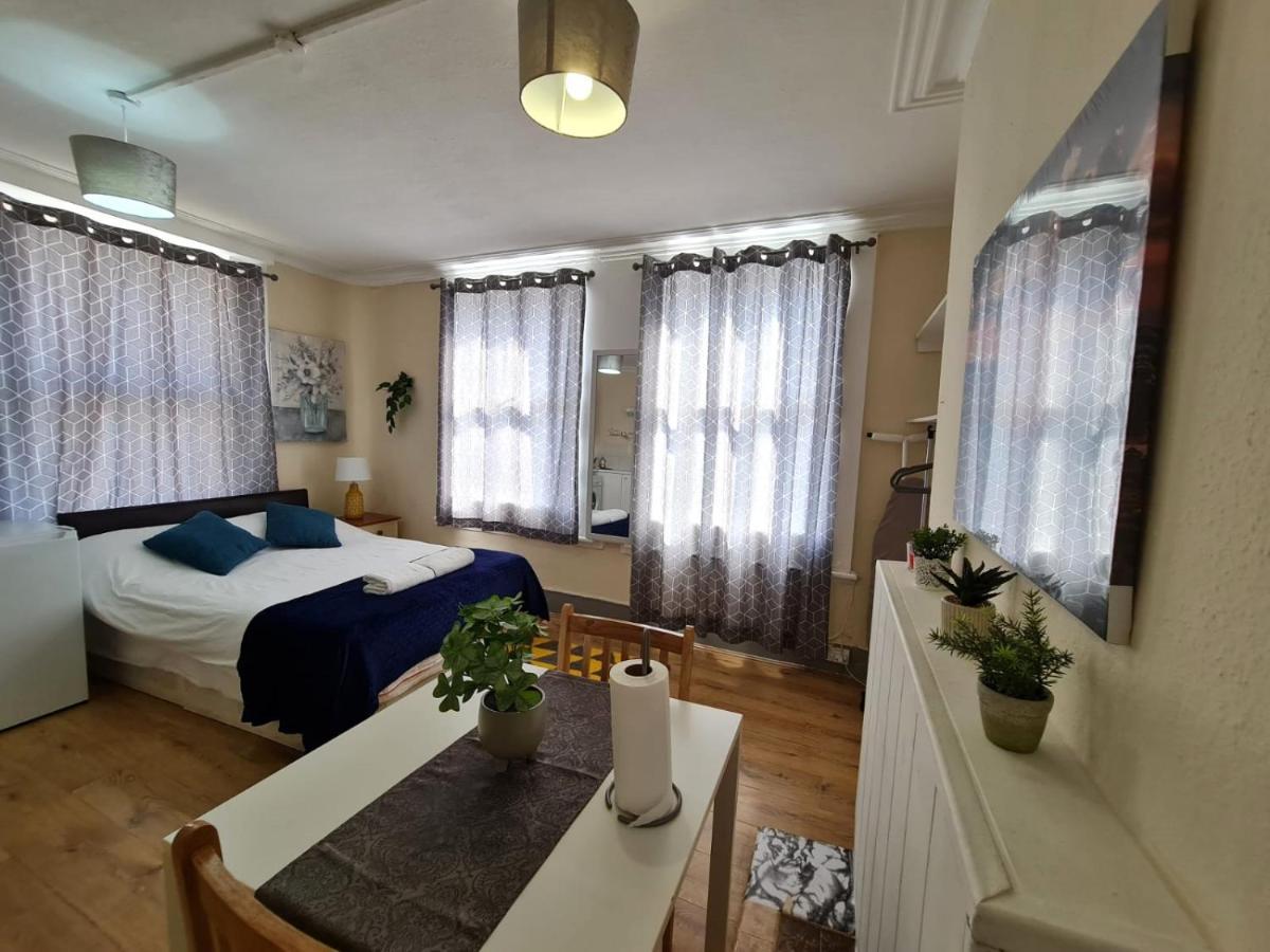 Lovely Private Room Near Central London Exterior foto