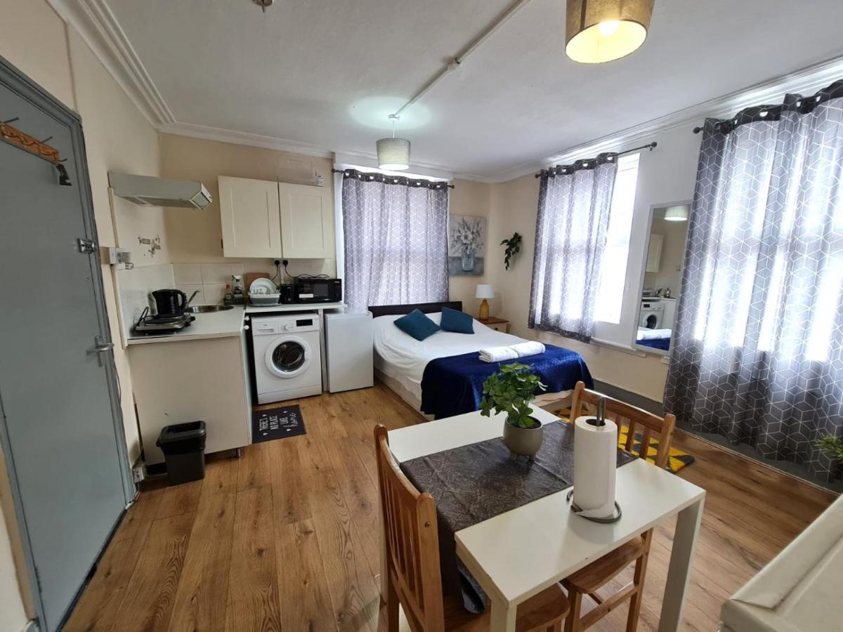 Lovely Private Room Near Central London Exterior foto